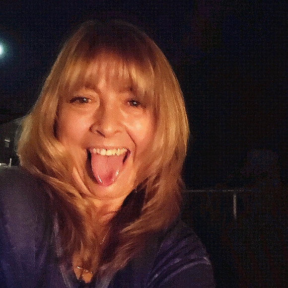 Meet your Posher, JuliAnn - Picture 8 of 16